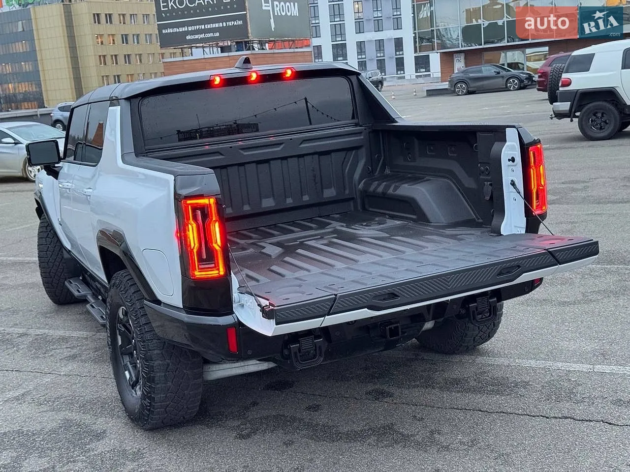 2024 GMC Hummer EV - мініатюра 27