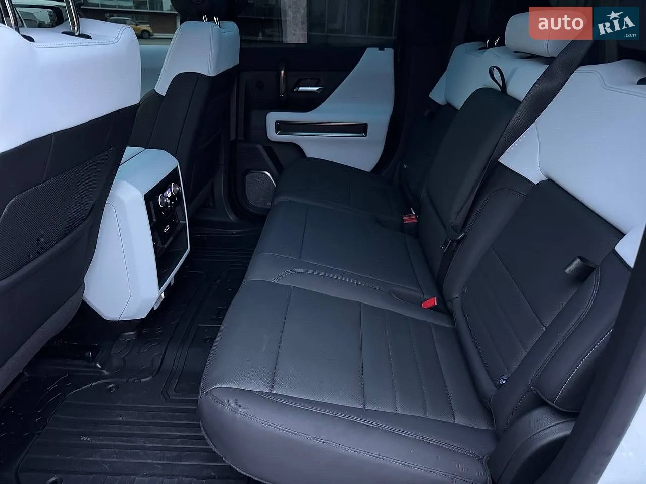 2024 GMC Hummer EV - мініатюра 37