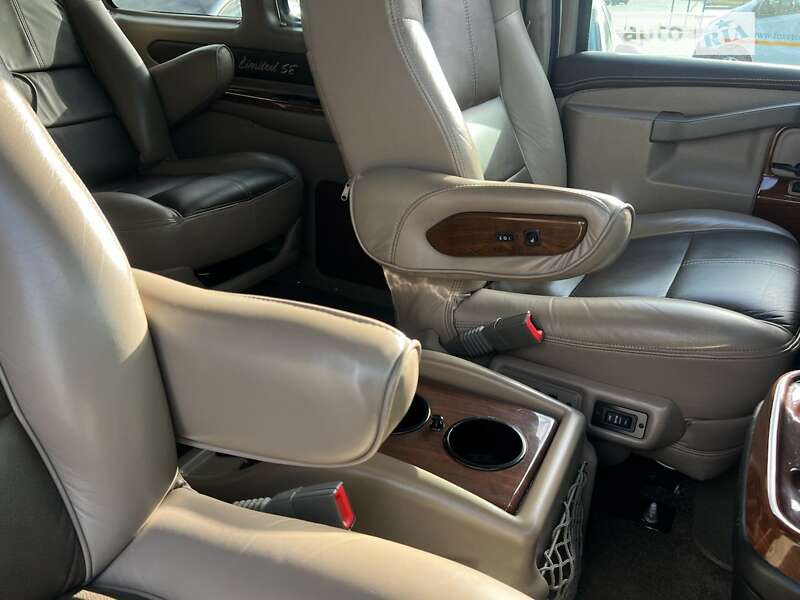 Минивэн GMC Savana 2016 в Черновцах