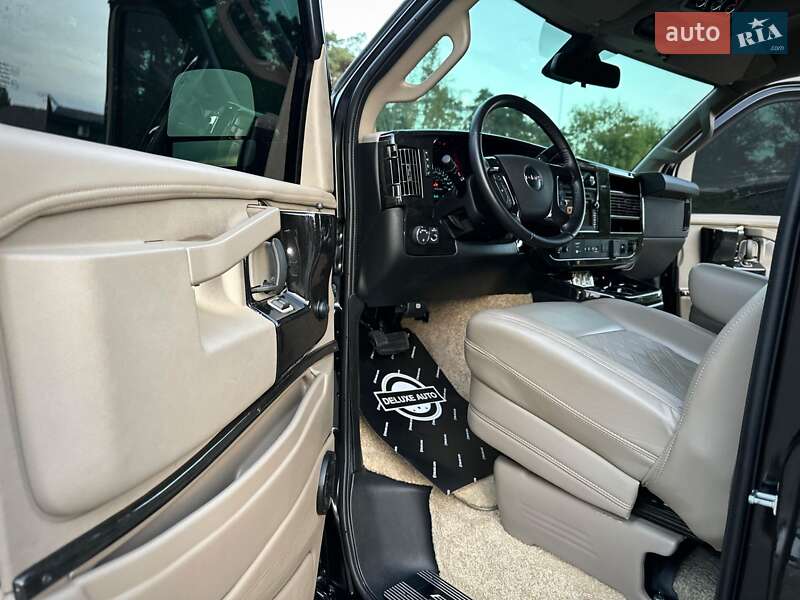 Минивэн GMC Savana 2020 в Киеве фото 132 Минивэн GMC Savana 2020 в Киеве