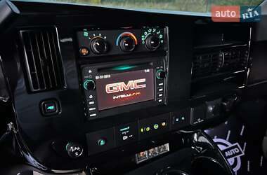 Минивэн GMC Savana 2020 в 
