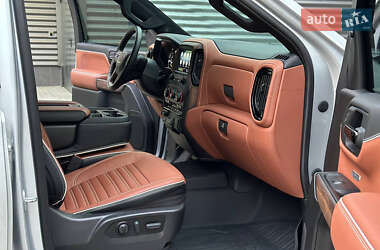 Пикап GMC Sierra 2021 в 