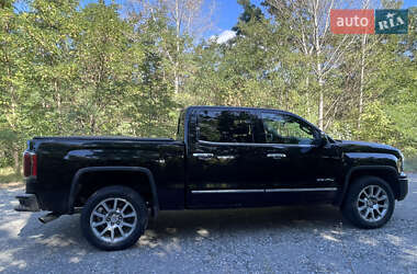 Пикап GMC Sierra 2017 в 