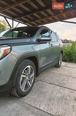Внедорожник / Кроссовер GMC Terrain 2018 в 
