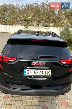 Внедорожник / Кроссовер GMC Terrain 2018 в 