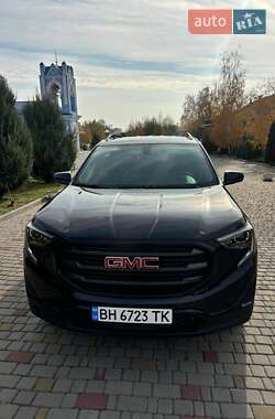 Внедорожник / Кроссовер GMC Terrain 2018 в 