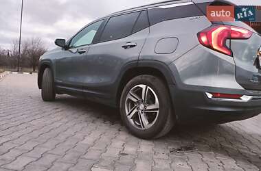 Внедорожник / Кроссовер GMC Terrain 2018 в 