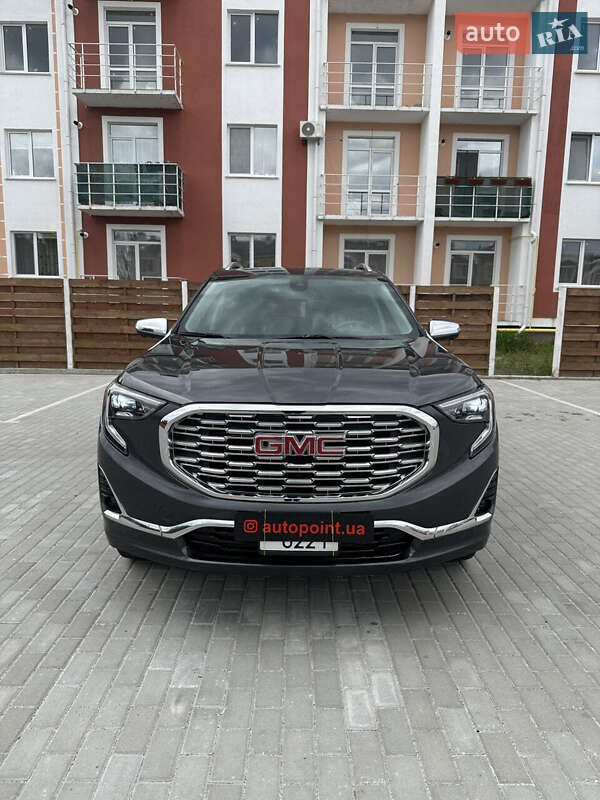 Позашляховик / Кросовер GMC Terrain 2018 в 