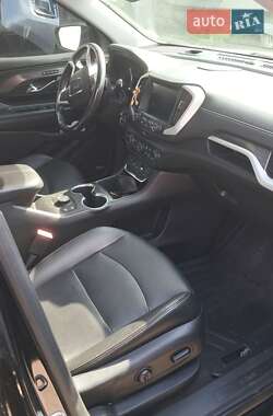 Внедорожник / Кроссовер GMC Terrain 2017 в 