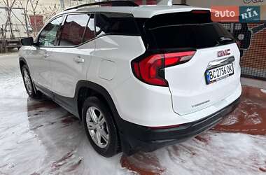 Внедорожник / Кроссовер GMC Terrain 2018 в 
