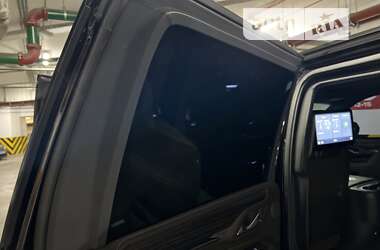 Внедорожник / Кроссовер GMC Yukon 2021 в 