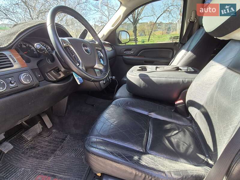 Внедорожник / Кроссовер GMC Yukon 2006 в Киеве
