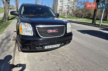 Внедорожник / Кроссовер GMC Yukon 2006 в 