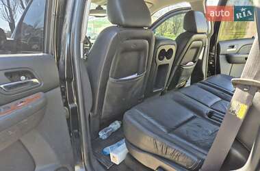 Внедорожник / Кроссовер GMC Yukon 2006 в 