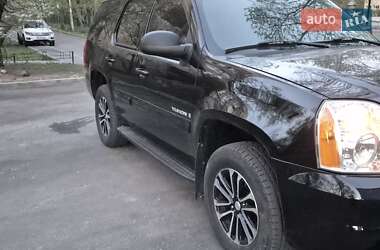 Внедорожник / Кроссовер GMC Yukon 2006 в 