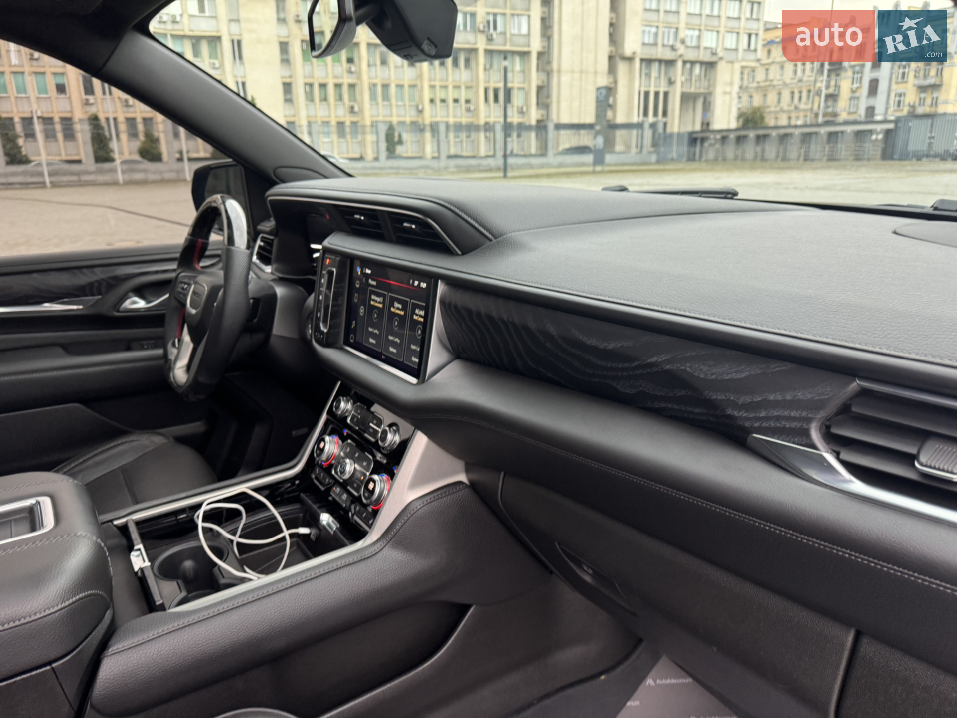 2022 GMC Yukon - мініатюра 37