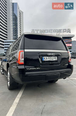 Внедорожник / Кроссовер GMC Yukon 2017 в 