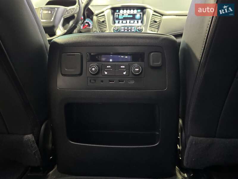 Внедорожник / Кроссовер GMC Yukon 2018 в Киеве