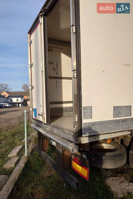 Рефрижератор напівпричіп Gray Adams GA3B 2005 в Чернівцях