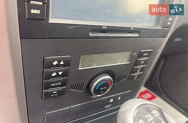 Внедорожник / Кроссовер Great Wall Haval H3 2012 в 