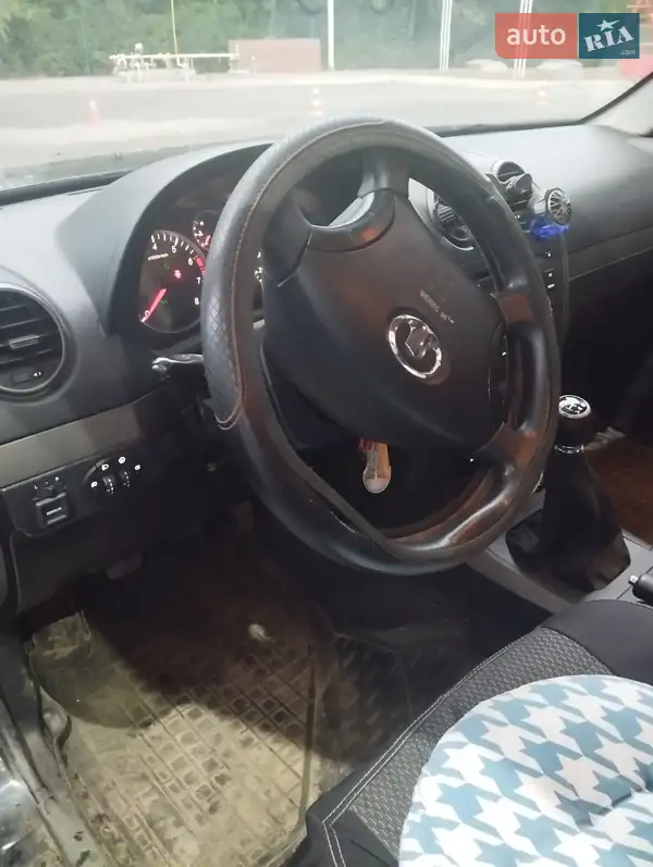 Внедорожник / Кроссовер Great Wall Haval H3 2014 в 