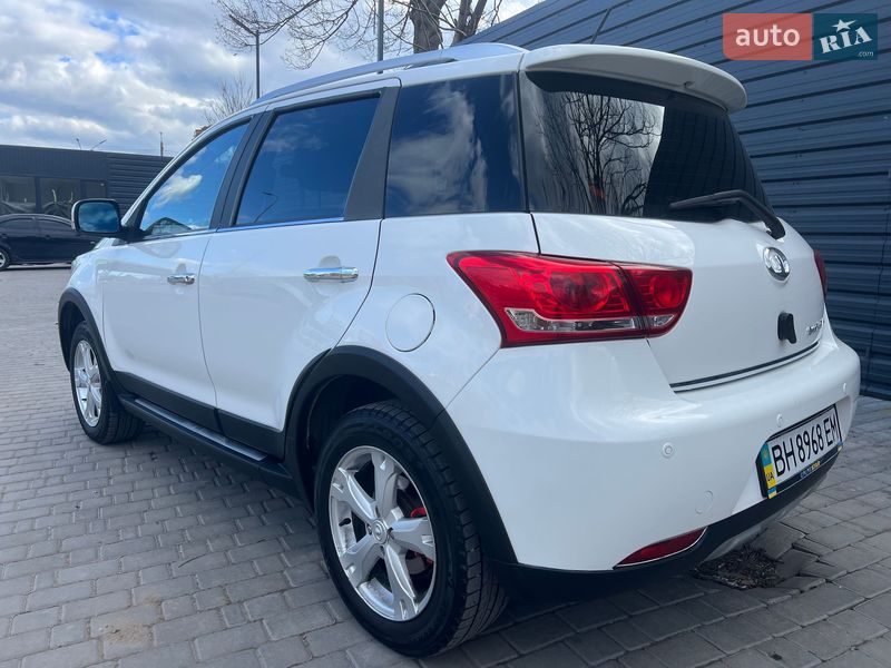 Внедорожник / Кроссовер Great Wall Haval M4 2014 в Одессе