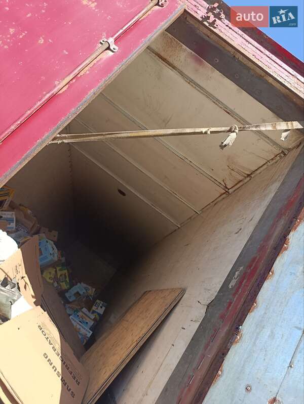 Изотермическая будка Groenewegen PRO 1998 в Новоселице