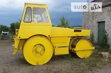 Дорожный каток Hamm HW 90 1992 в Фастове