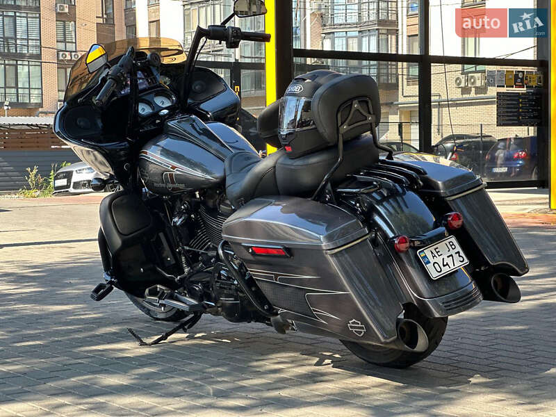 Мотоцикл Спорт-туризм Harley-Davidson 1450 Road Glide 2021 в Дніпрі