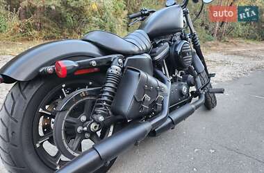 Мотоцикл Чоппер Harley-Davidson 883 Iron 2022 в 