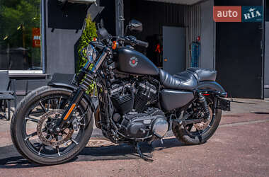 Мотоцикл Круізер Harley-Davidson 883 Iron 2019 в 