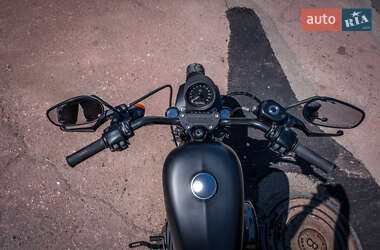 Мотоцикл Круізер Harley-Davidson 883 Iron 2019 в 