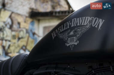 Мотоцикл Круизер Harley-Davidson 883 Iron 2017 в 