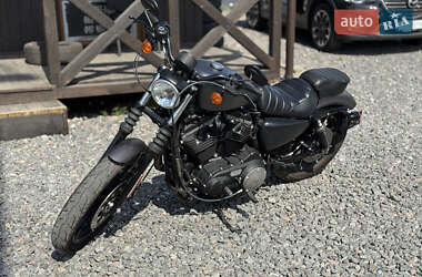 Мотоцикл Чоппер Harley-Davidson 883 Iron 2017 в 