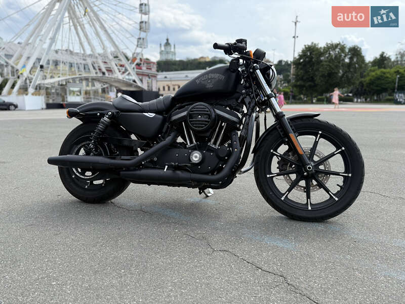 Мотоцикл Круизер Harley-Davidson 883 Iron 2017 в 