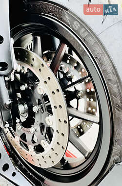 Мотоцикл Чоппер Harley-Davidson 883 Iron 2024 в 