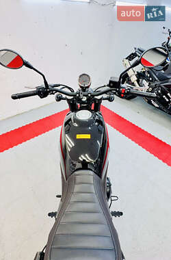 Мотоцикл Чоппер Harley-Davidson 883 Iron 2024 в 