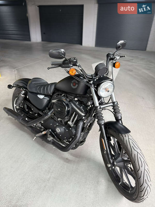 Боббер Harley-Davidson 883 Iron 2022 в Ровно