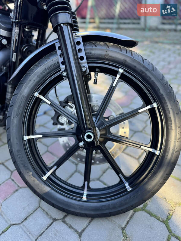 Боббер Harley-Davidson 883 Iron 2017 в Луцьку