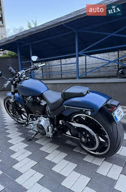 Мотоцикл Круизер Harley-Davidson Breakout 2018 в 
