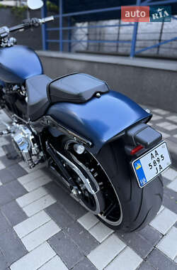 Мотоцикл Круизер Harley-Davidson Breakout 2018 в 