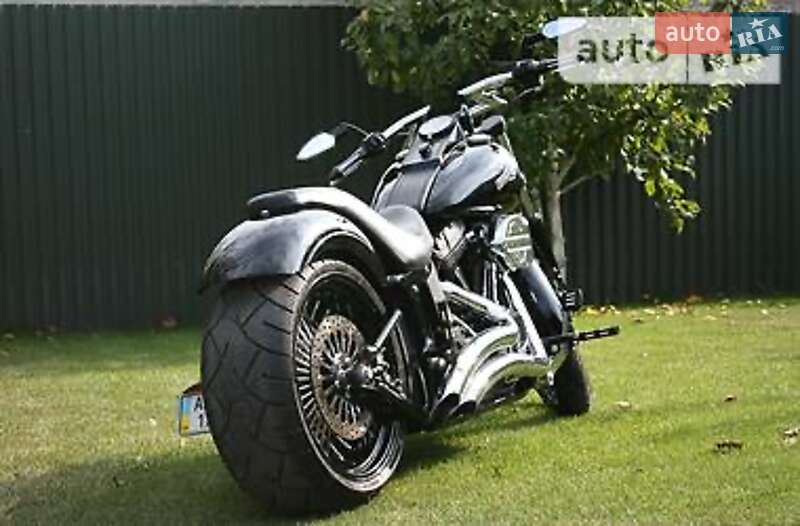 Мотоцикл Чоппер Harley-Davidson Custom 2006 в Киеве