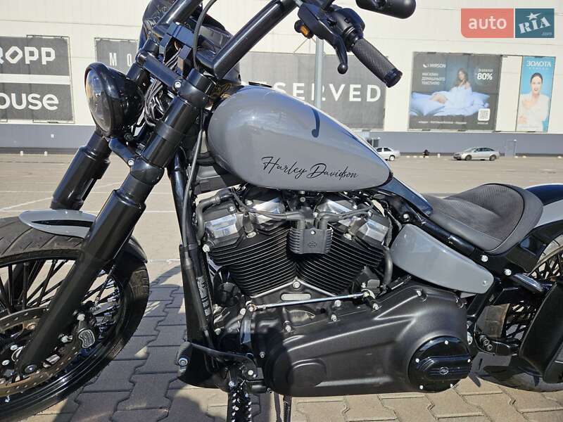 Боббер Harley-Davidson Custom 2020 в Киеве фото 13 Боббер Harley-Davidson Custom 2020 в Киеве