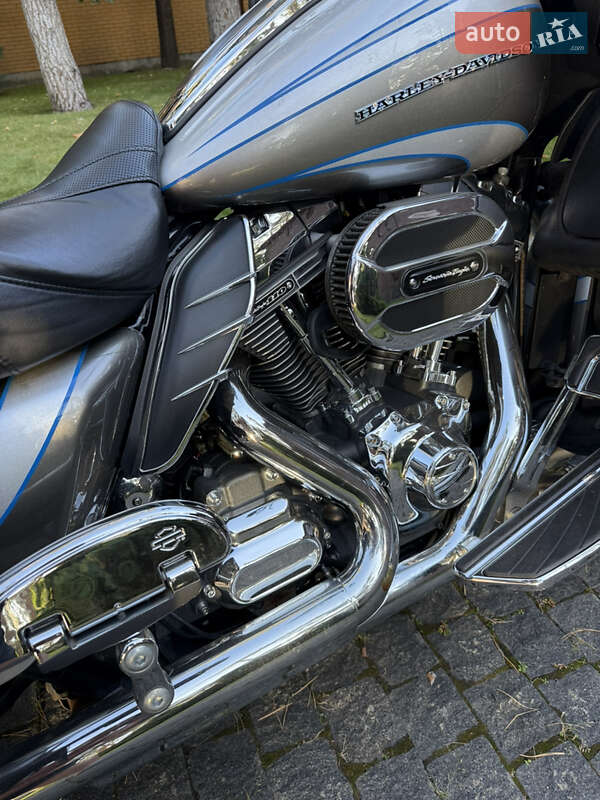 Мотоцикл Круизер Harley-Davidson CVO Road Glide 2016 в Киеве