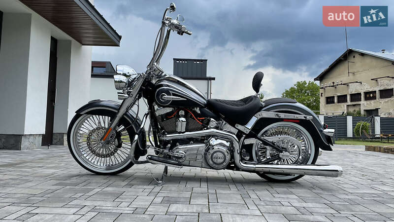 Мотоцикл Круизер Harley-Davidson CVO Softail 2014 в Львове