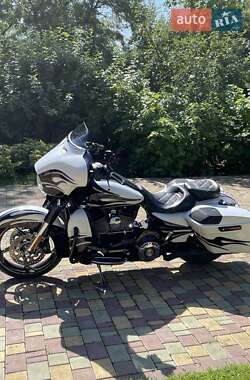 Мотоцикл Туризм Harley-Davidson CVO Street Glide 2016 в 