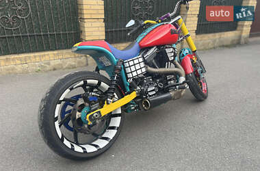 Мотоцикл Чоппер Harley-Davidson Dyna 2015 в 