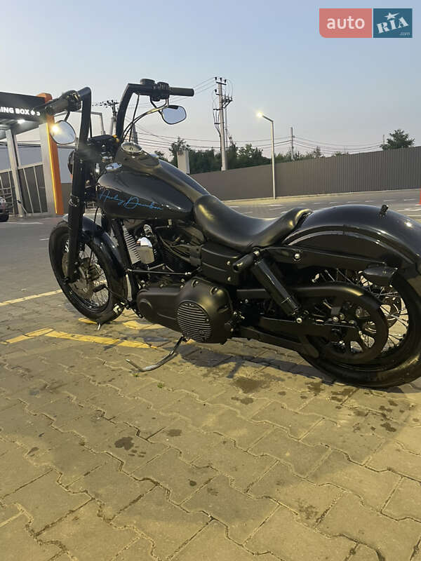 Боббер Harley-Davidson Dyna 2011 в Святопетровское