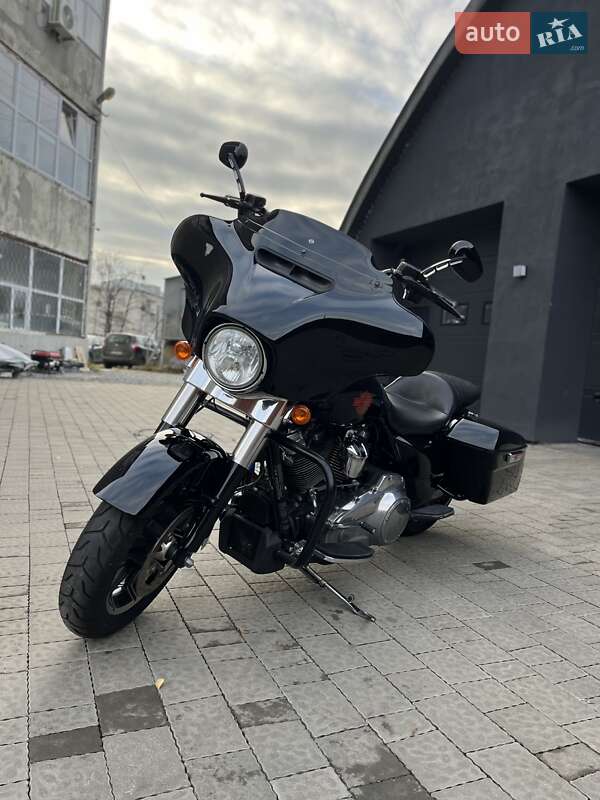 Мотоцикл Чоппер Harley-Davidson FLHTCU Ultra Classic Electra Glide 2017 в Львове