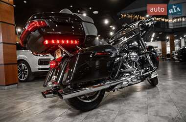 Мотоцикл Кастом Harley-Davidson FLHTCU Ultra Classic Electra Glide 2018 в 